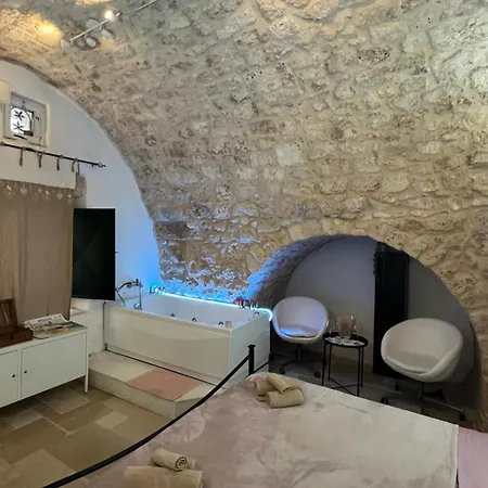 Borgo Antico Sweet Apartment